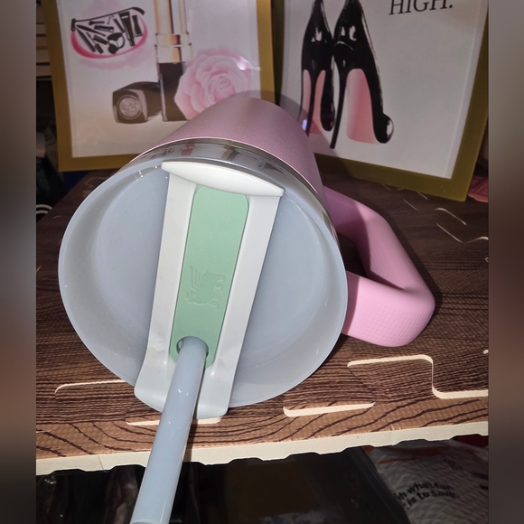 #0208 STANLEY 30oz NWOT Light Pink Scuff on bottom of one side, Boot will cover - Picture 4 of 8